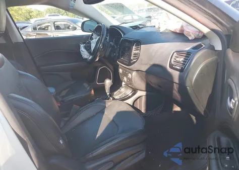 2020 Jeep Compass Limited 4X4 from USA, damaged, VIN 3C4NJDCB6LT245593